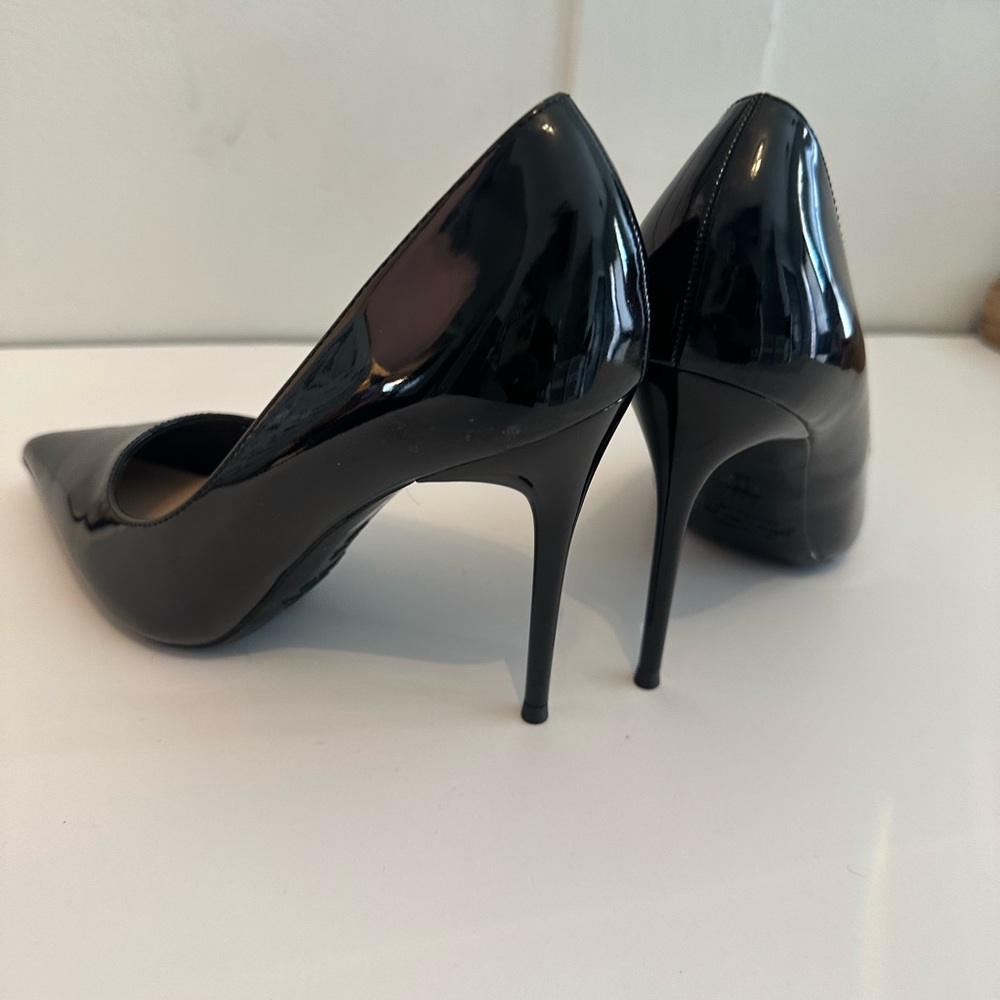 Big Tree S38. Black heels 4” heel